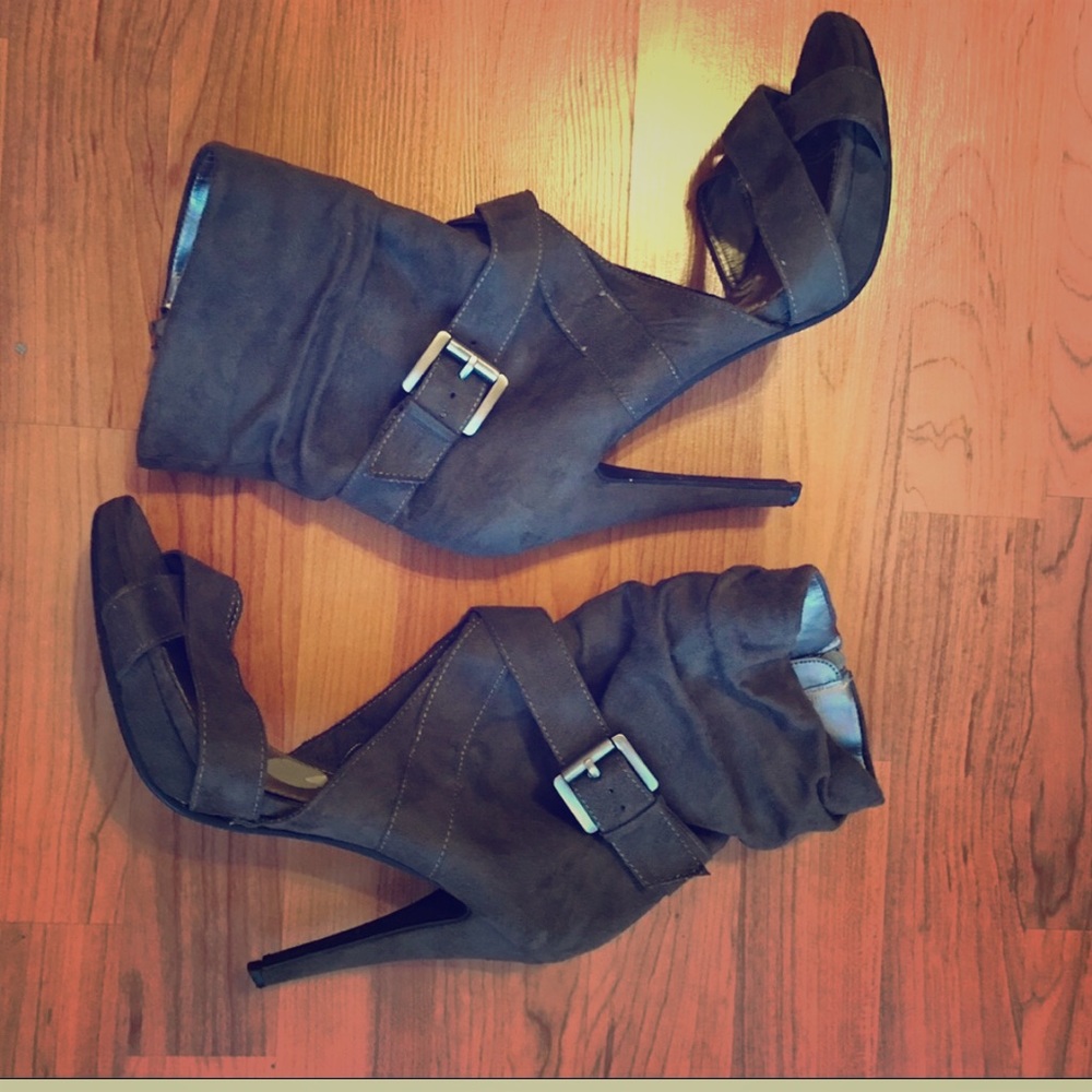 Open Toe Chinese Laundry Heels 8.5